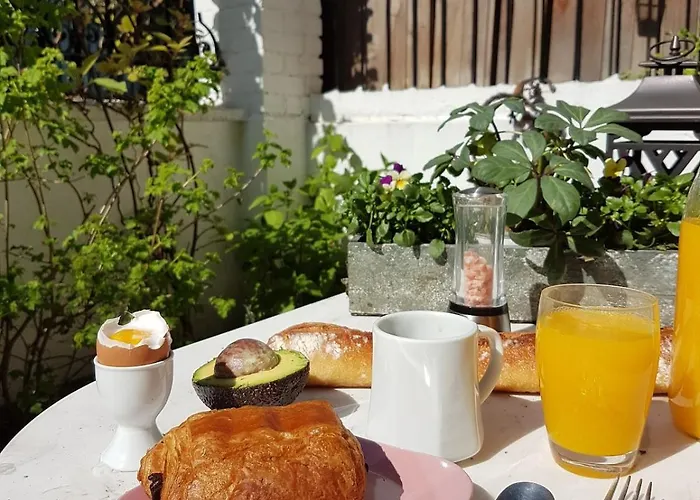 Havre De Paix A 200 M De Paris Clichy